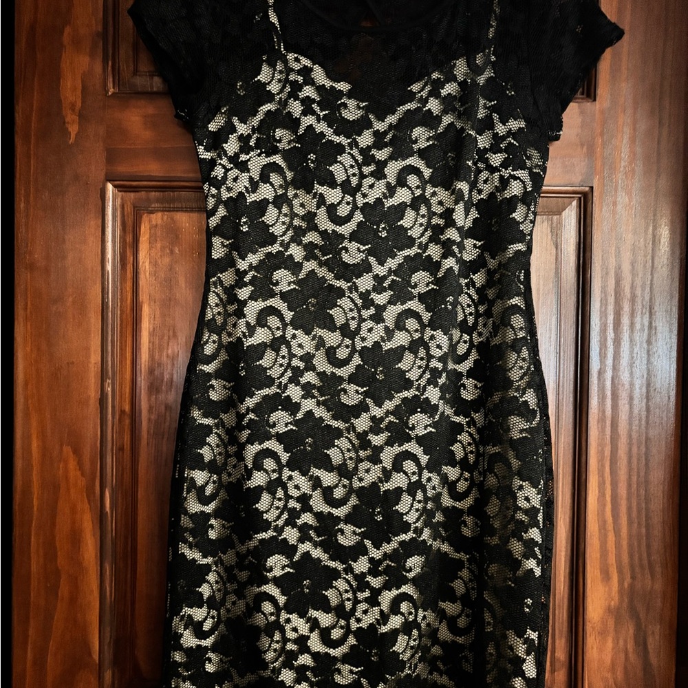 Almost Famous Black and Cream Sheath Mini Dress Spaghetti Strap